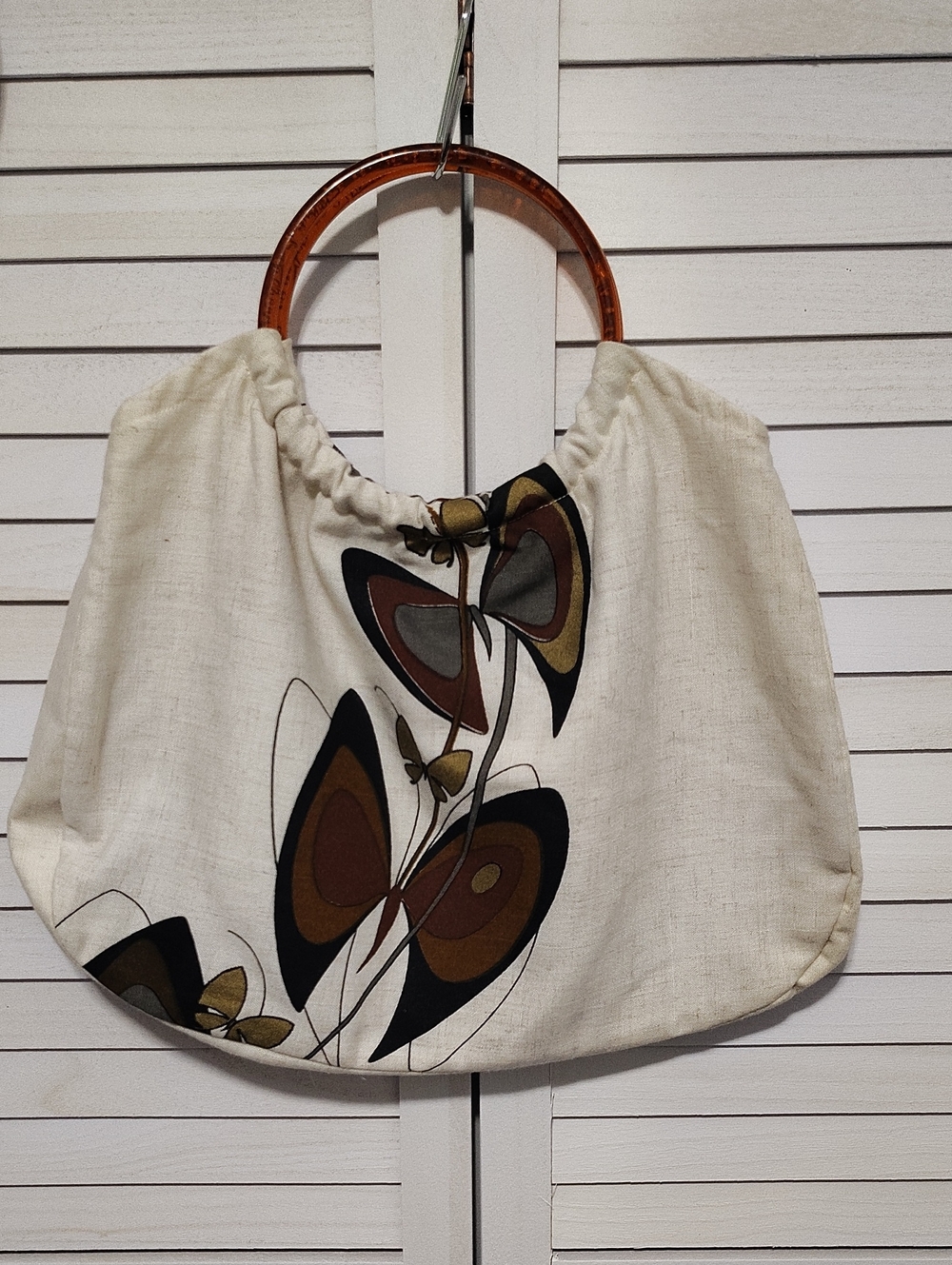 Vintage Linen Signed Shaheen Tote with Celluloid Handles